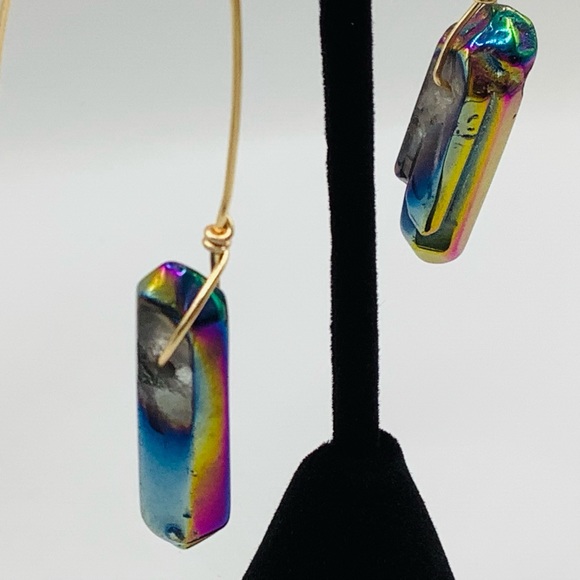 NEW Earrings Quartz Crystal Points Titanium Coated Oil Slick Gold Tone Ear Wires - Picture 9 of 10